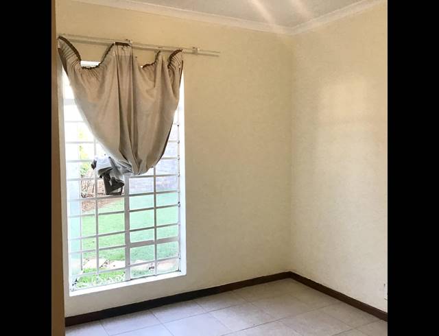 3 BEDROOM TOWNHOUSE TO LET IN MORELETA PARK